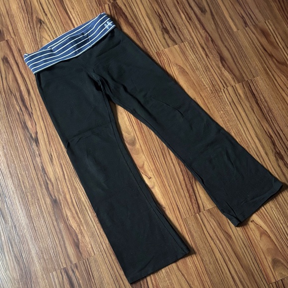 Y2K Victorias Secret Black Flare Leggings with Blue Striped Fold Over - Picture 5 of 5